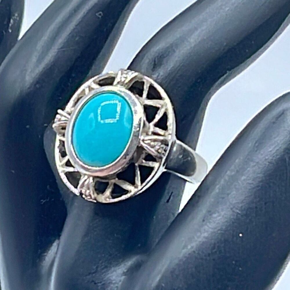 Vintage sterling silver & Sleeping Beauty turquoise ring size 7.
